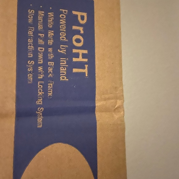 Projection screen and wall mount - Picture 5 of 8